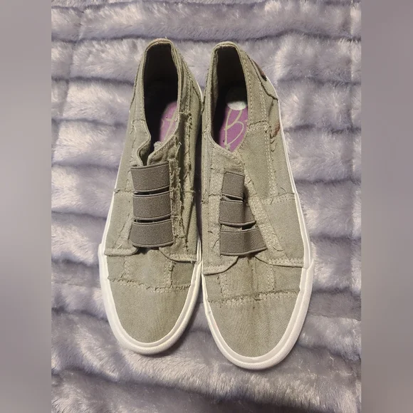 Blowfish Maura sneaker - Picture 1 of 4